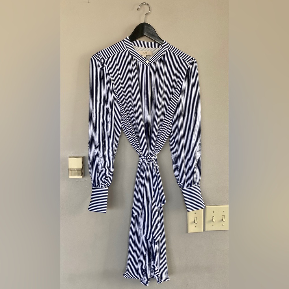 NEW WO TAG LOFT Blue and White Striped Tie Waist Dress size M